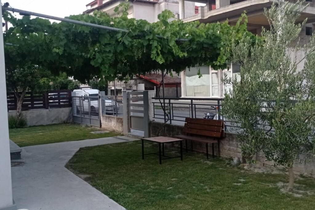 Το Άλλο Σπίτι... Villa Aridaía Eksteriør bilde